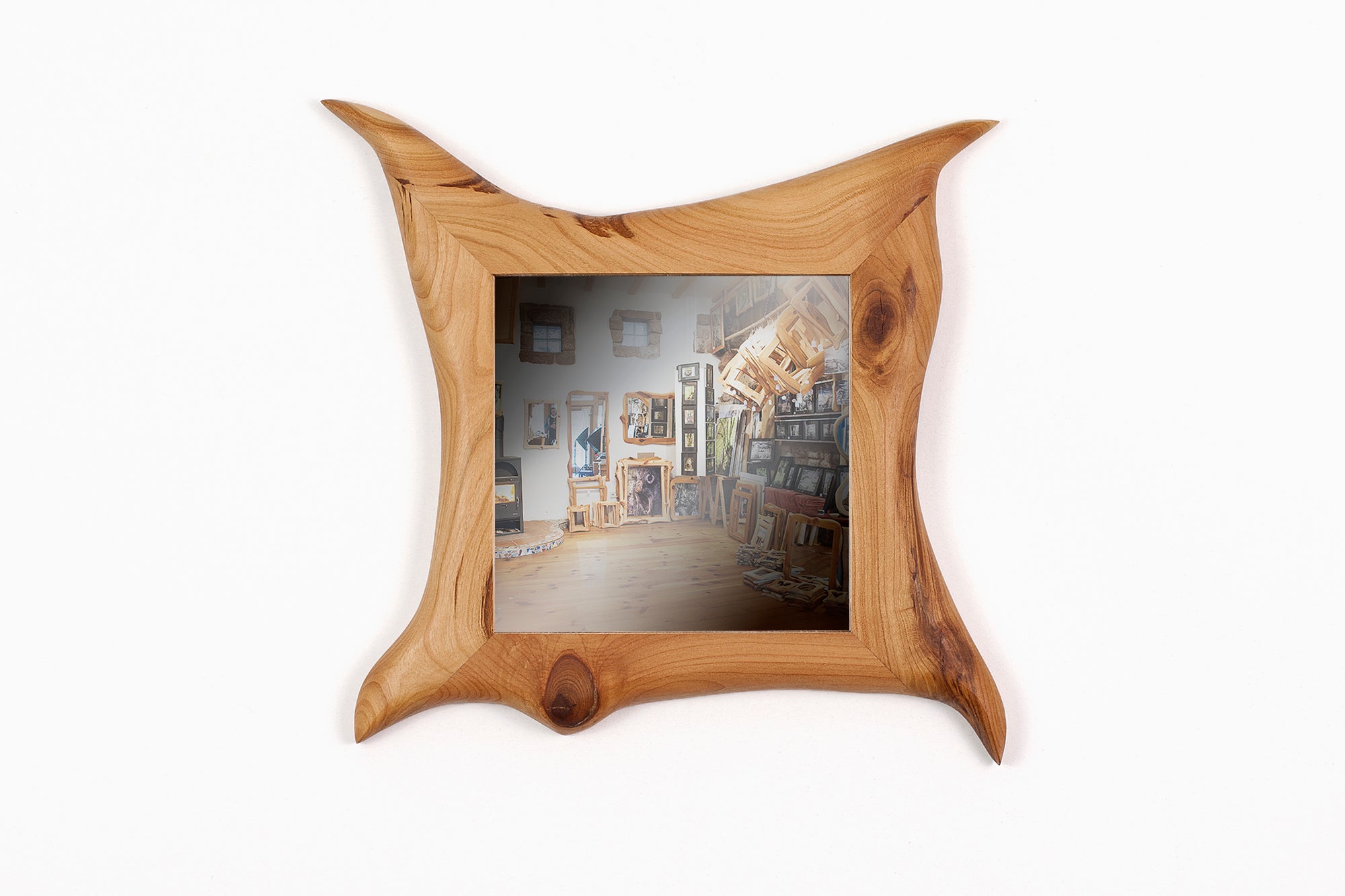 15x15 cm Hexenspiegel im Holzrahmen aus Kirsche
